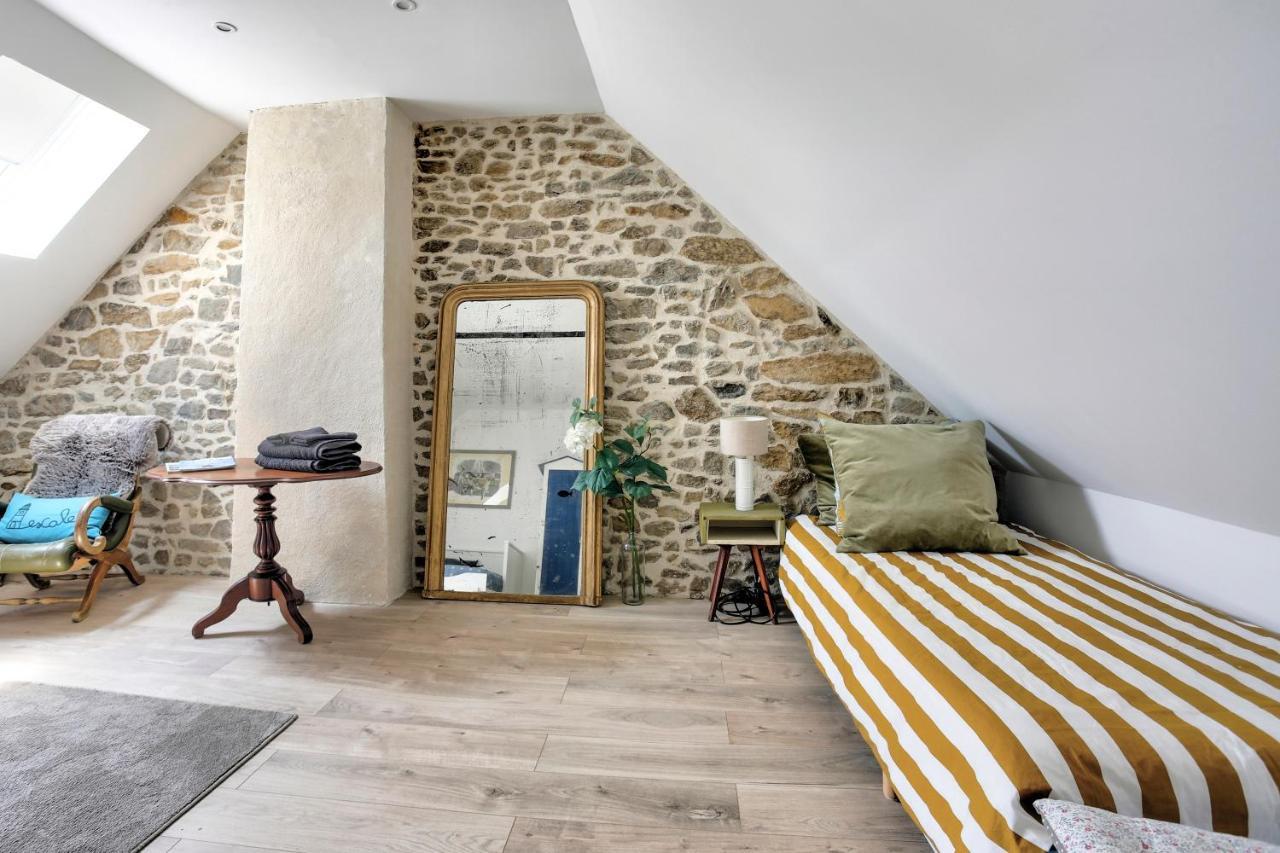 La Quinardais - Charmante Maison Avec Terrasse Saint-Samson-sur-Rance Exteriér fotografie