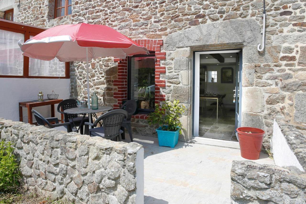 La Quinardais - Charmante Maison Avec Terrasse Saint-Samson-sur-Rance Exteriér fotografie
